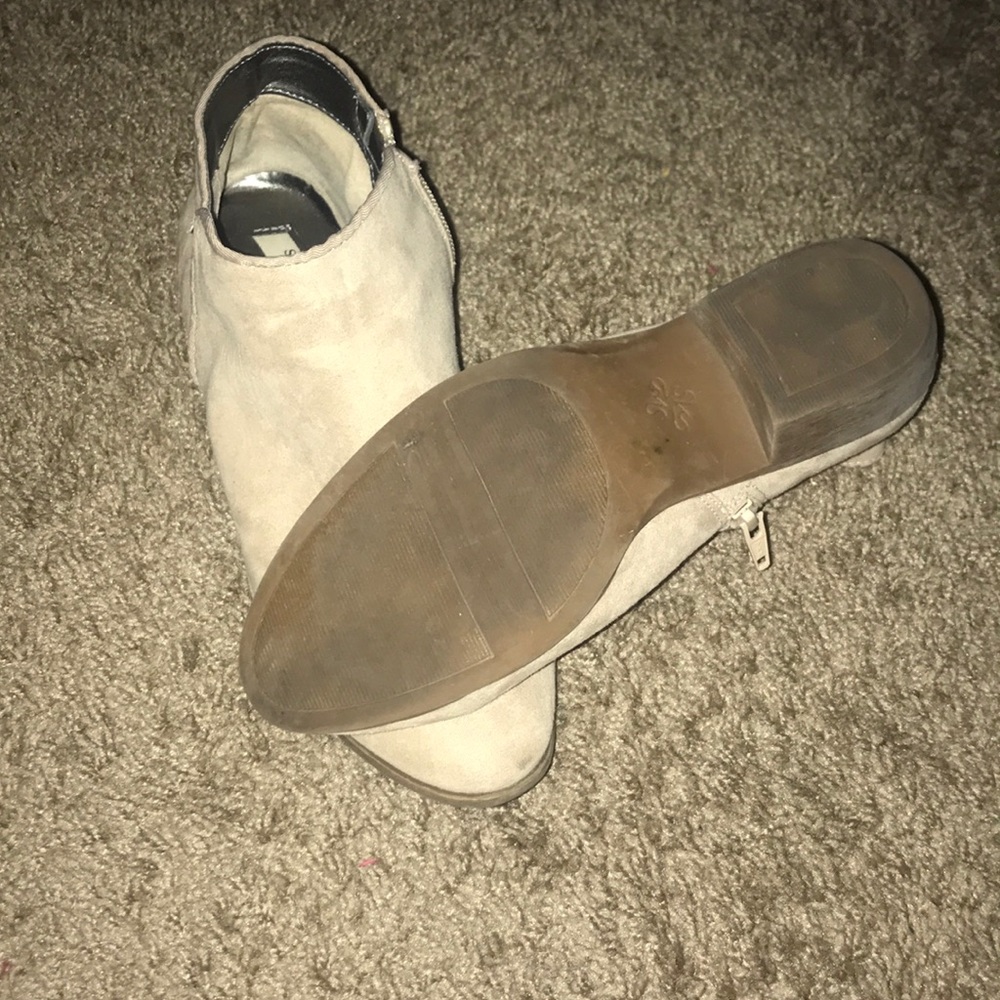 Booties/ ankle boots